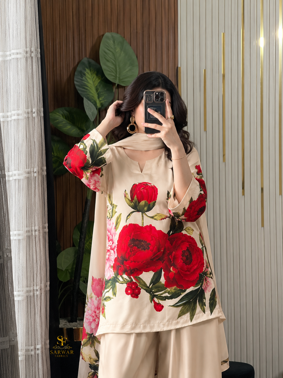 Cream Floral Elegance digital printed silk 3-piece suit, image 2 of 2