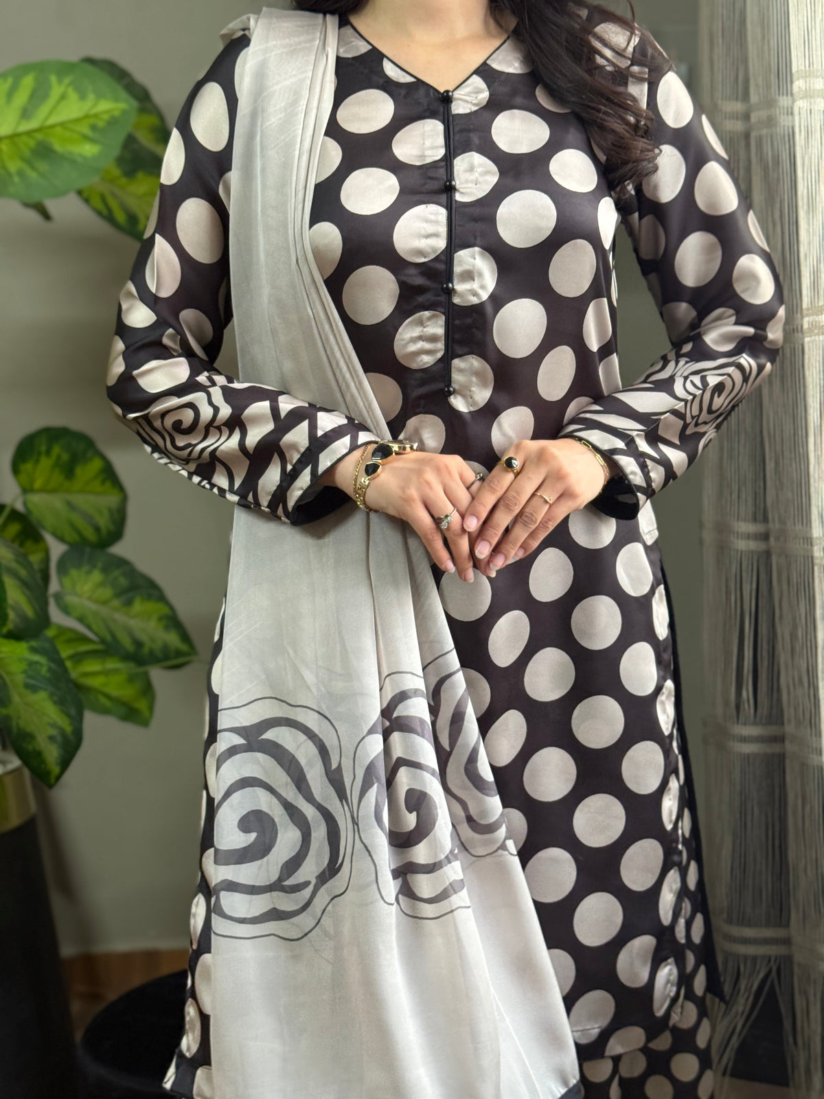 Polka digital printed silk 3-piece suit, image 5 of 6