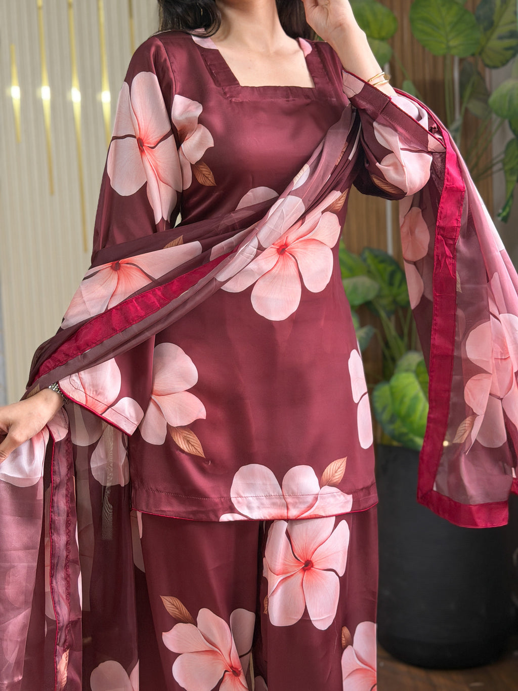 Rosewood Blossom digital printed silk 3-piece suit, image 2 of 3