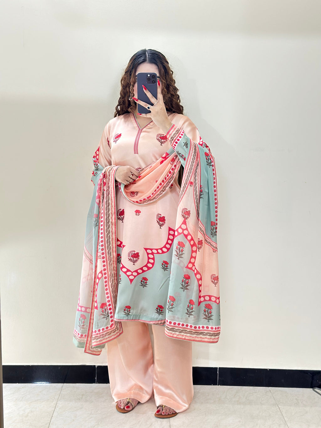 SBS digital printed silk 3-piece suit, image 8 of 9